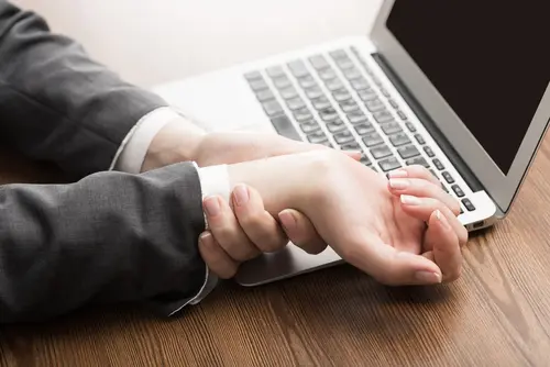 6 Non-Invasive Treatment Options for Pinched Nerves